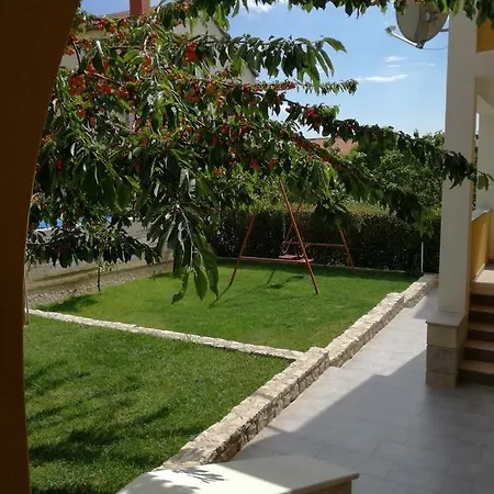 Lili Апартаменти